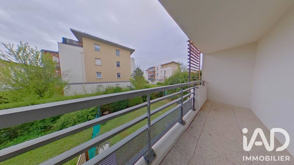Photo 1 - Appartement à LIEUSAINT