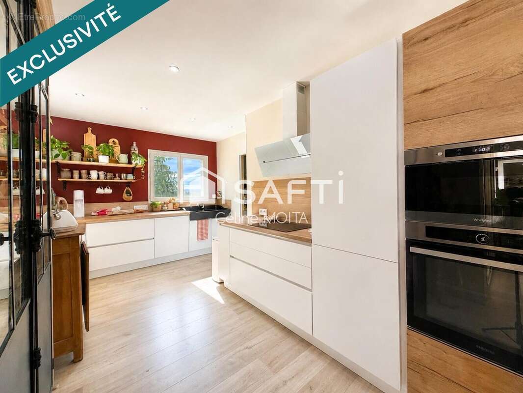 Maison 118 m² à Oytier-Saint-Oblas  - photo 3