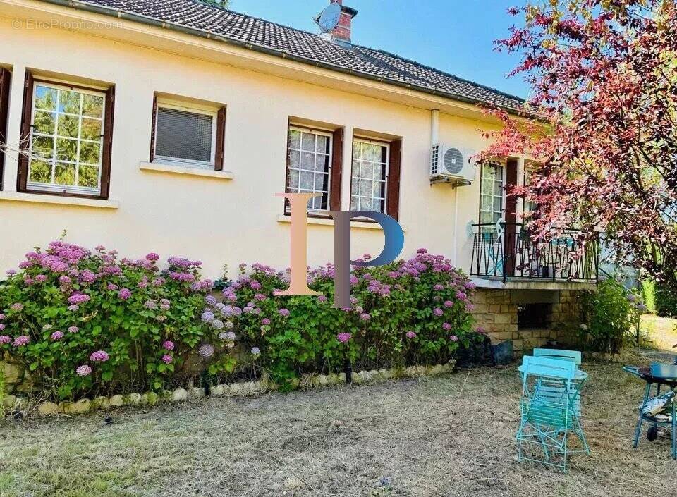 Maison à PARAY-LE-MONIAL