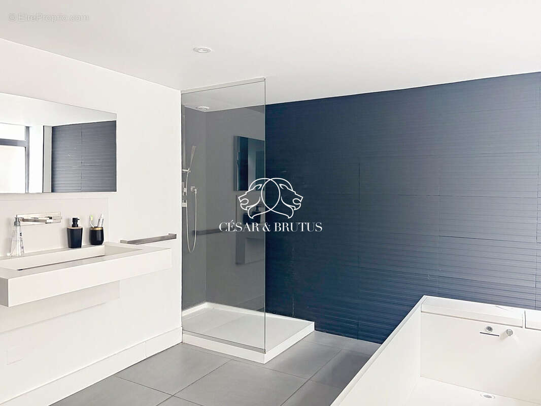 Appartement à LYON-7E