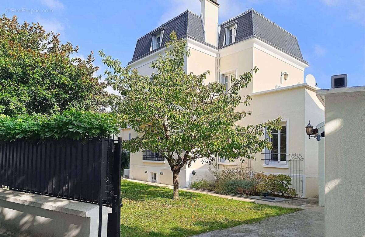 Maison à NEUILLY-PLAISANCE