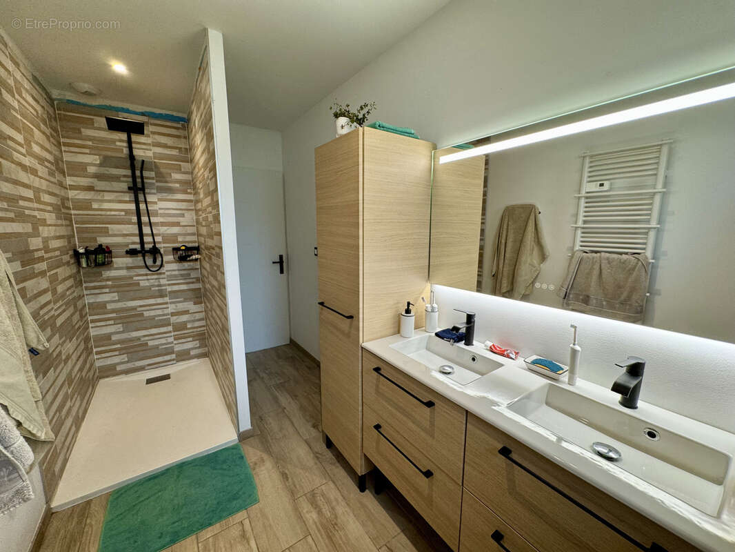 Maison à BRIQUEMESNIL-FLOXICOURT