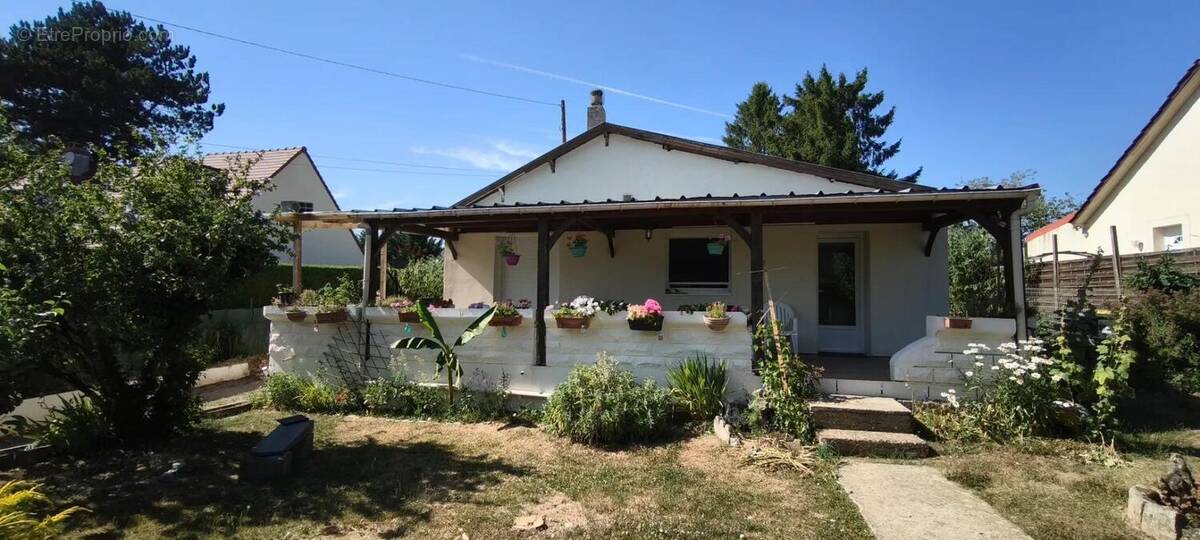 Maison à SAINTE-GENEVIEVE