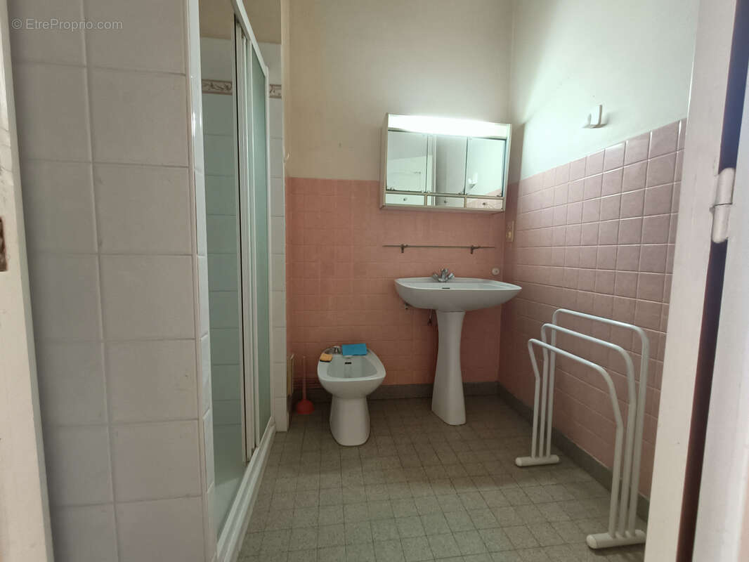 Appartement Type 2 avec balcon, cave et parking, Résidence LE FLANDREYSY, 26000 Valence - photo 9