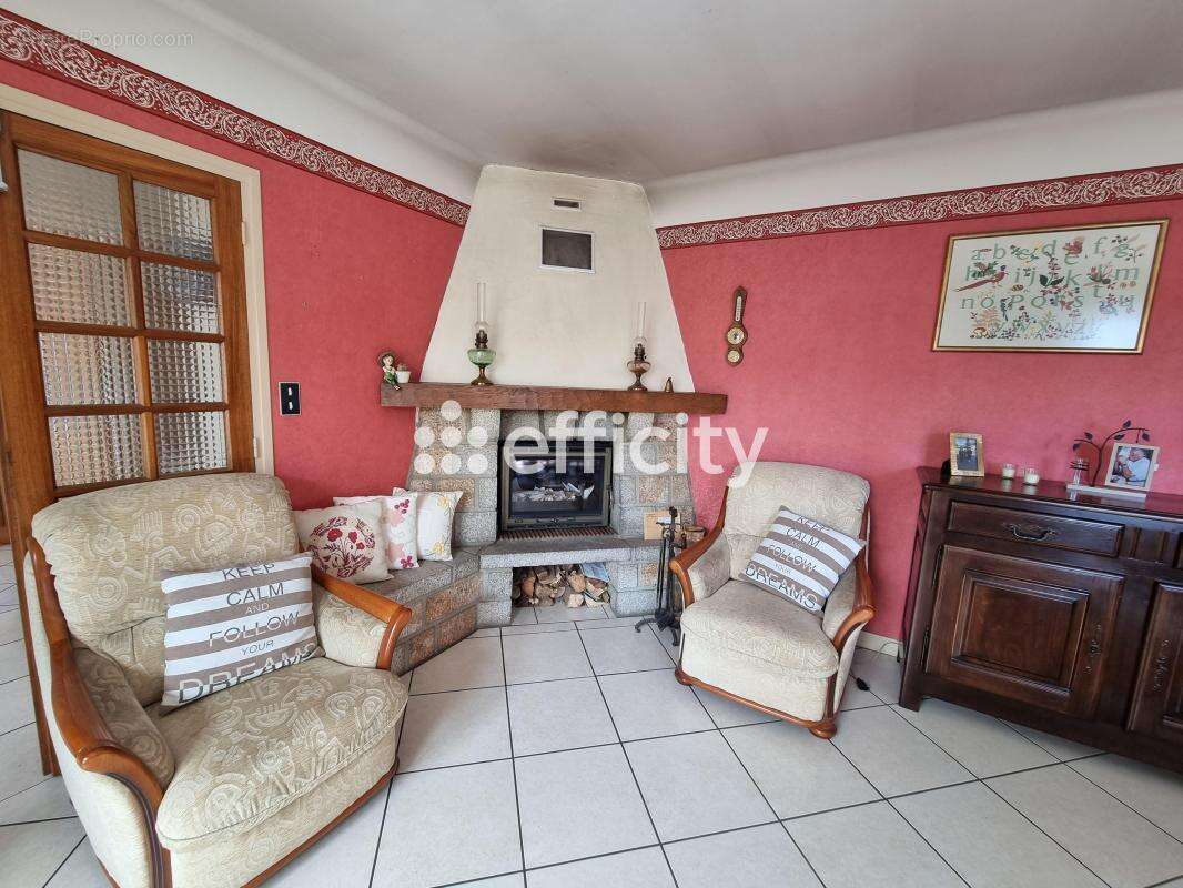 Maison 84 m² à Saint-Alban-Sur-Limagnole  - photo 6