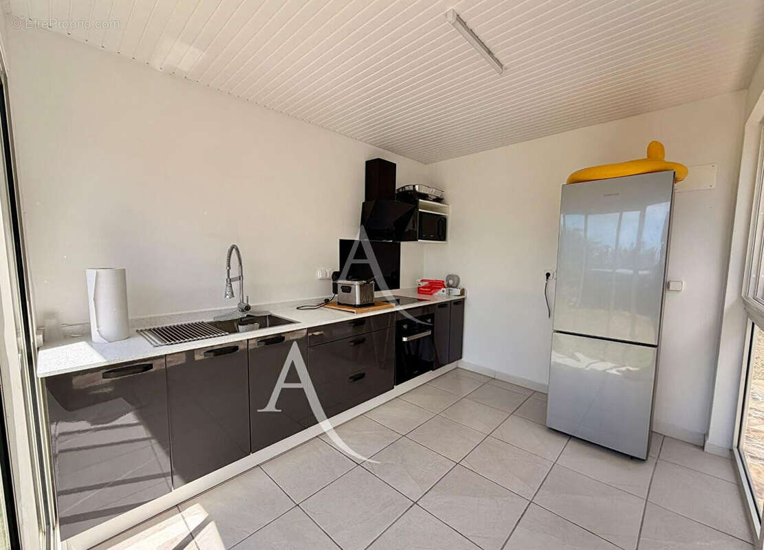 En EXCLUSIVITE: maison T4 + dépendance avec piscine au VAUCLIN. - photo 16