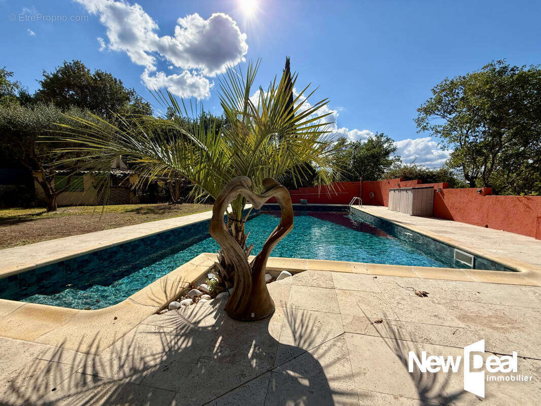 Maison à SAINT-PAUL-EN-FORET