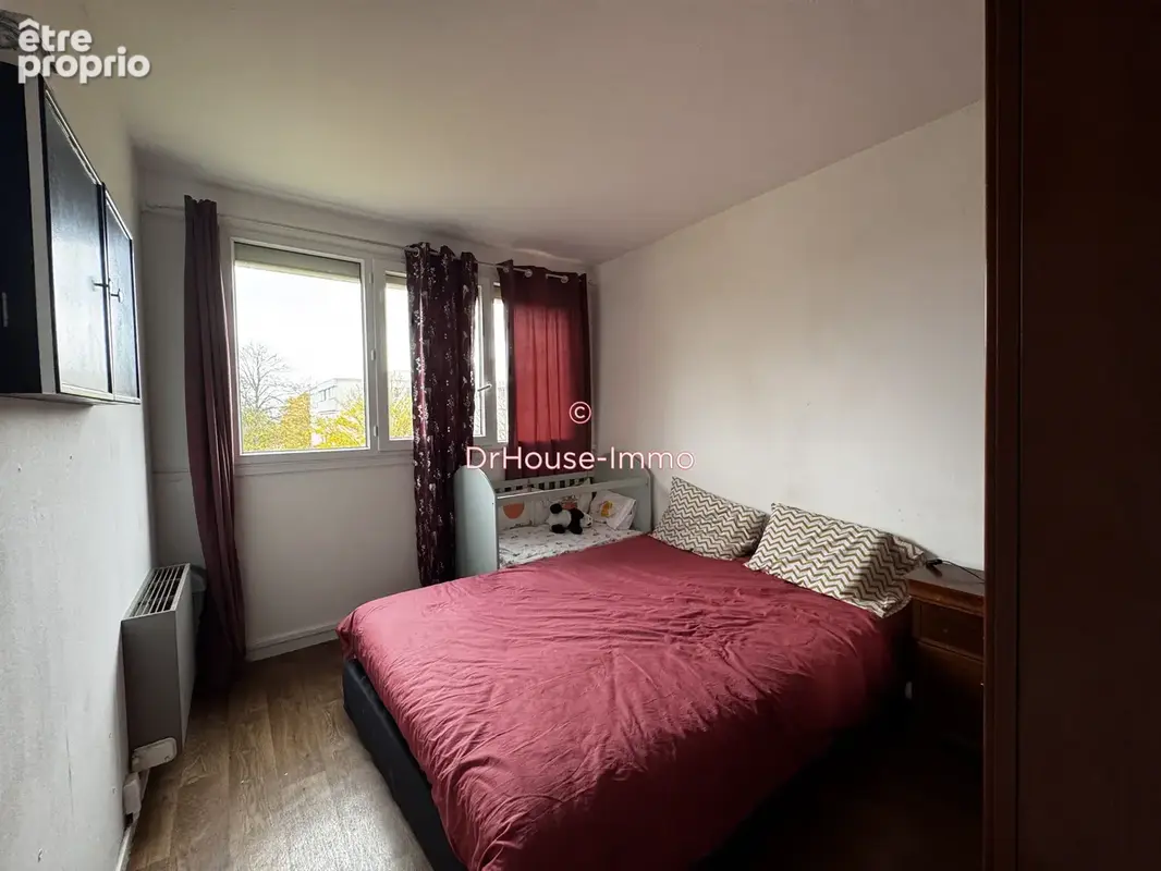 Appartement 4 pièces 85 m² à vendre à Savigny-Le-Temple (77176) - photo 17