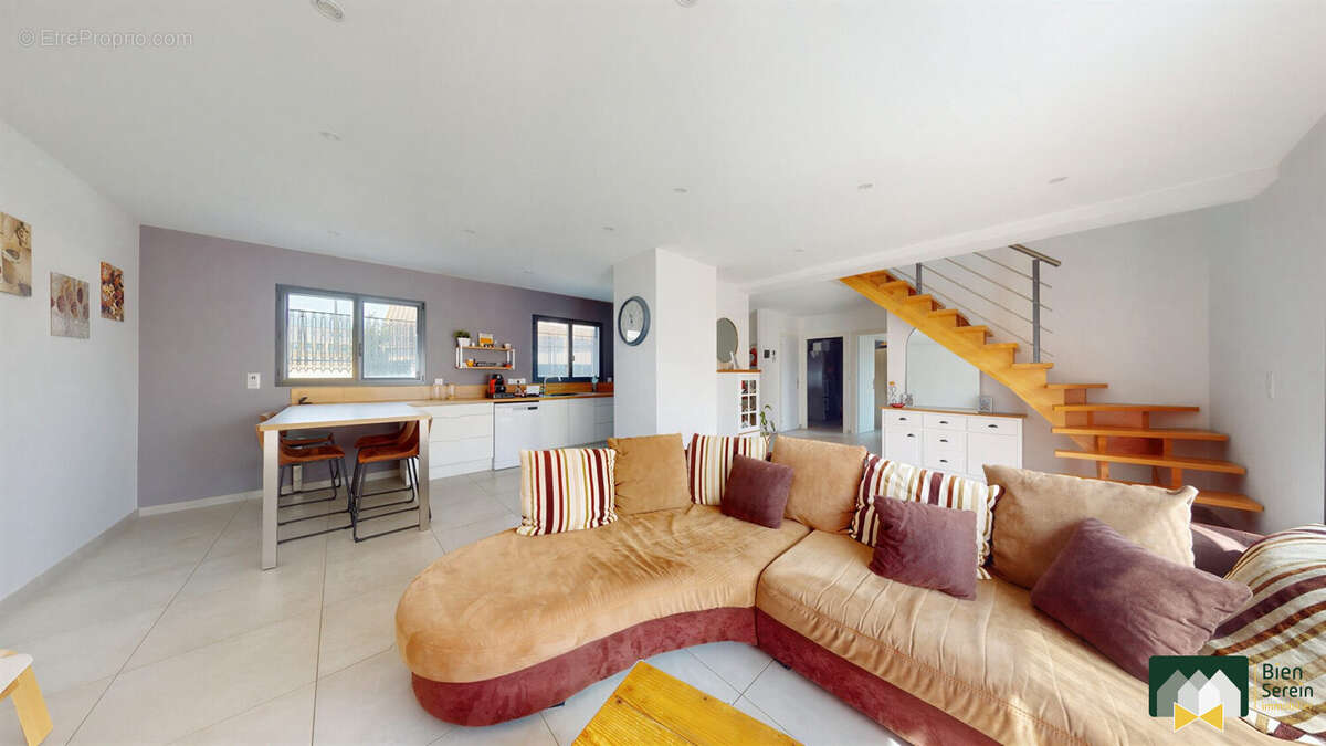 Maison 112 m² à Vernouillet  - photo 2