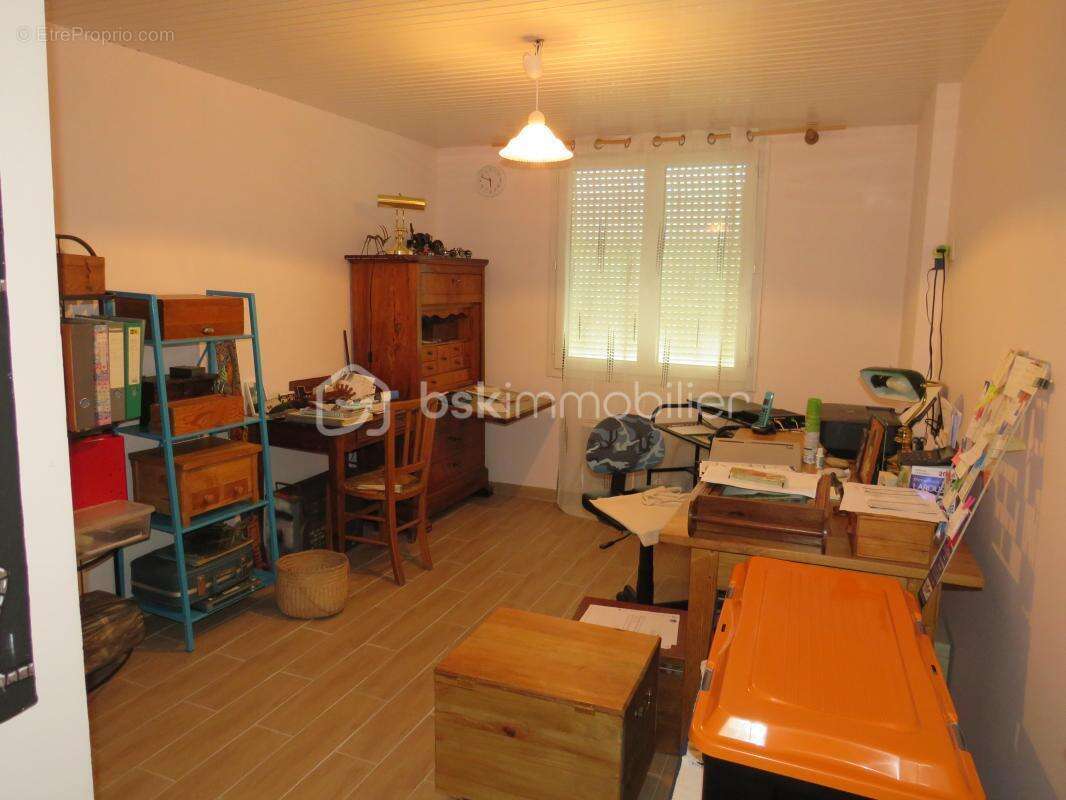 Maison de plain-pied rénovée de 125 m² – Aucun travaux – Dépendances et fort potentiel - photo 14