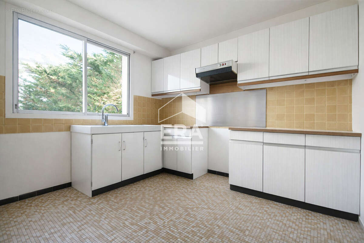 Appartement à ISSY-LES-MOULINEAUX