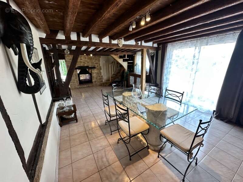 Maison à SAINT-MARDS-DE-FRESNE