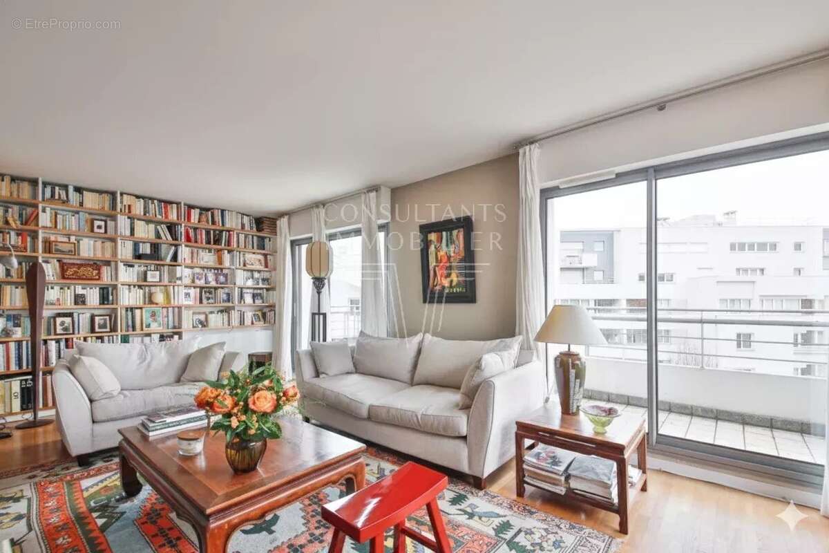 Appartement à PARIS-15E