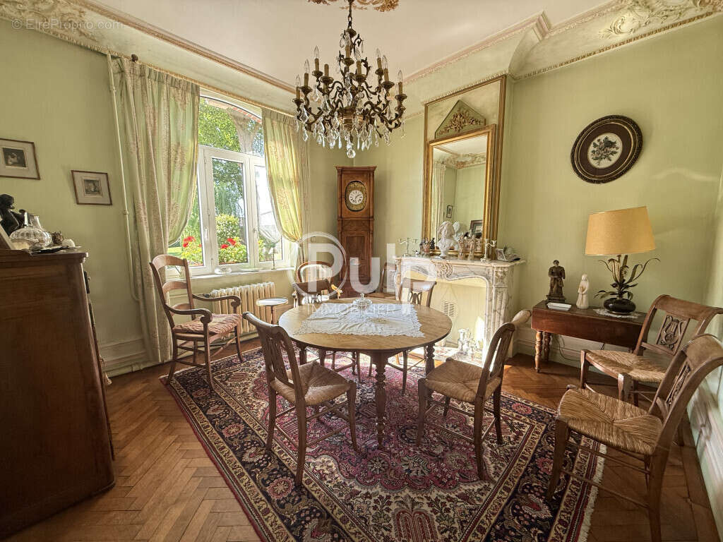 Maison à MERICOURT