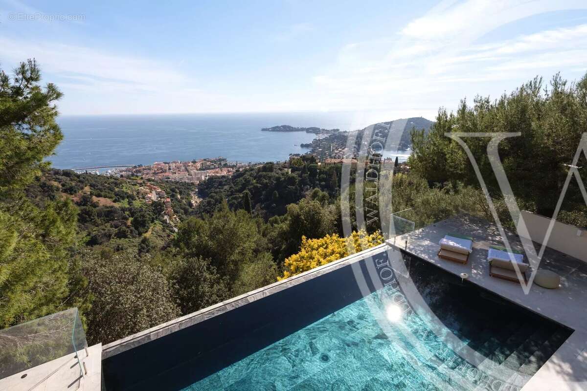 Villa contemporaine avec vue panoramique sur la mer et piscine à débordement surplombant le Cap Ferrat à seulement 21 minutes de - photo 3