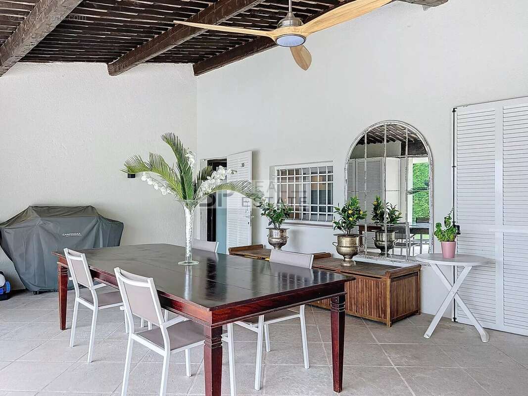 Maison à VILLENEUVE-LOUBET