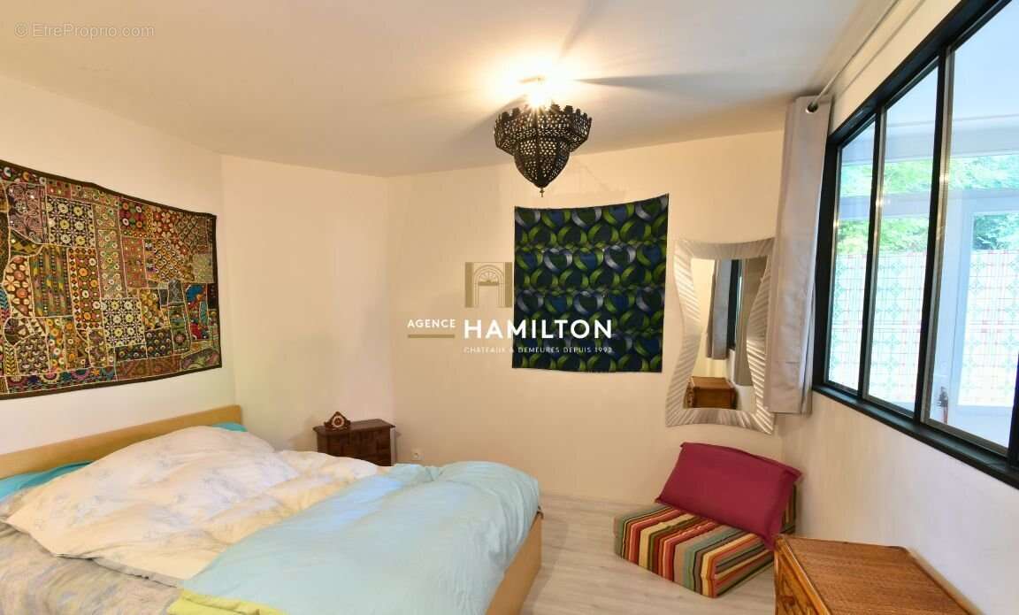 Maison à CAHUZAC-SUR-VERE