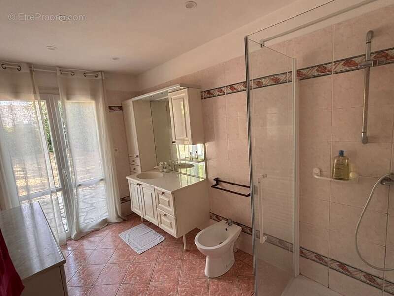 Maison familiale 5 chambres et piscine - photo 12
