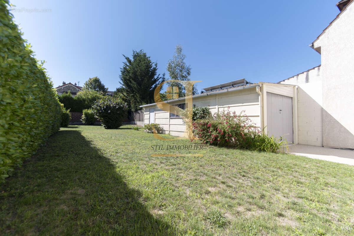 Maison à VIGNEUX-SUR-SEINE