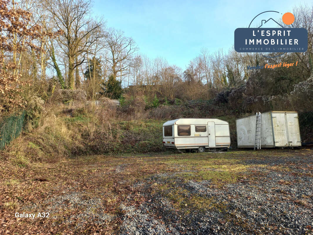Terrain à SAINT-JULIEN-LES-METZ