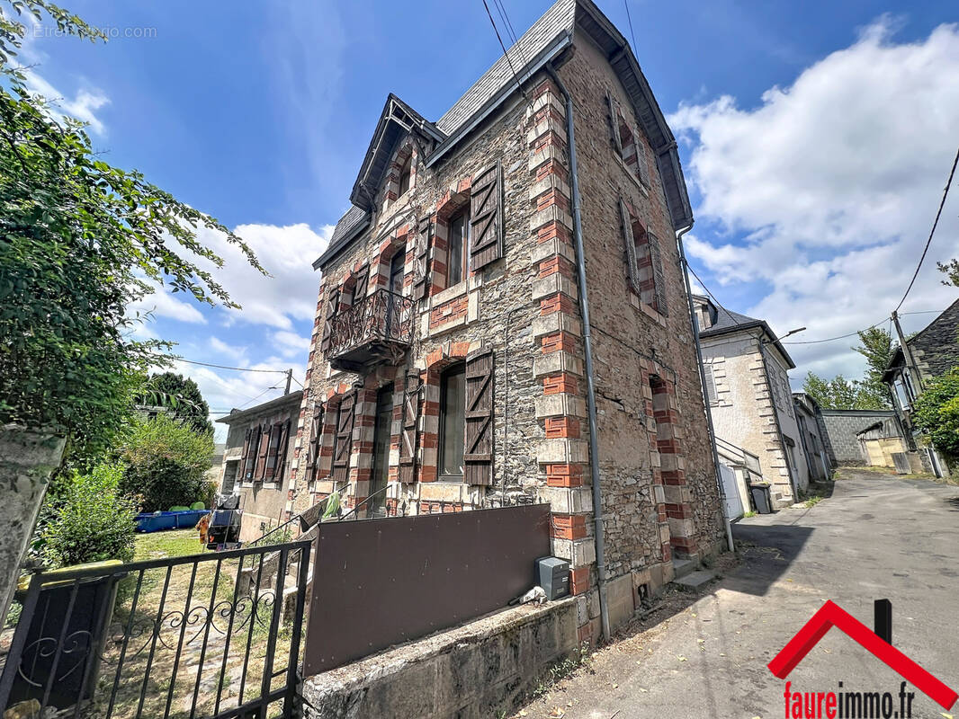 Maison à ALLASSAC