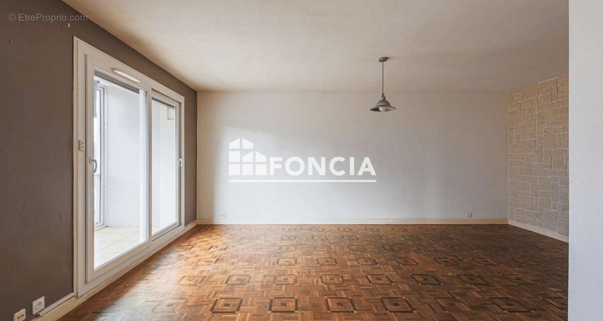 Appartement à SAINT-EGREVE