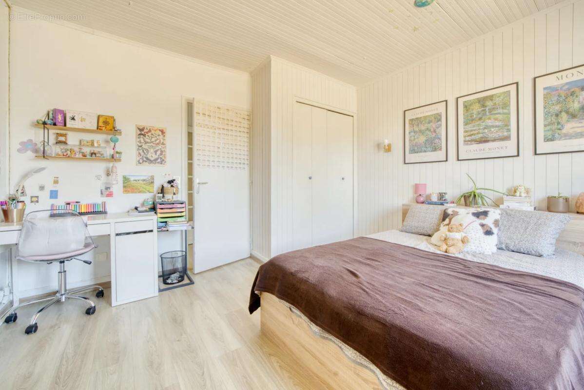 Maison de 6 pièces de 176 m² à Bussac-sur-Charente - photo 8