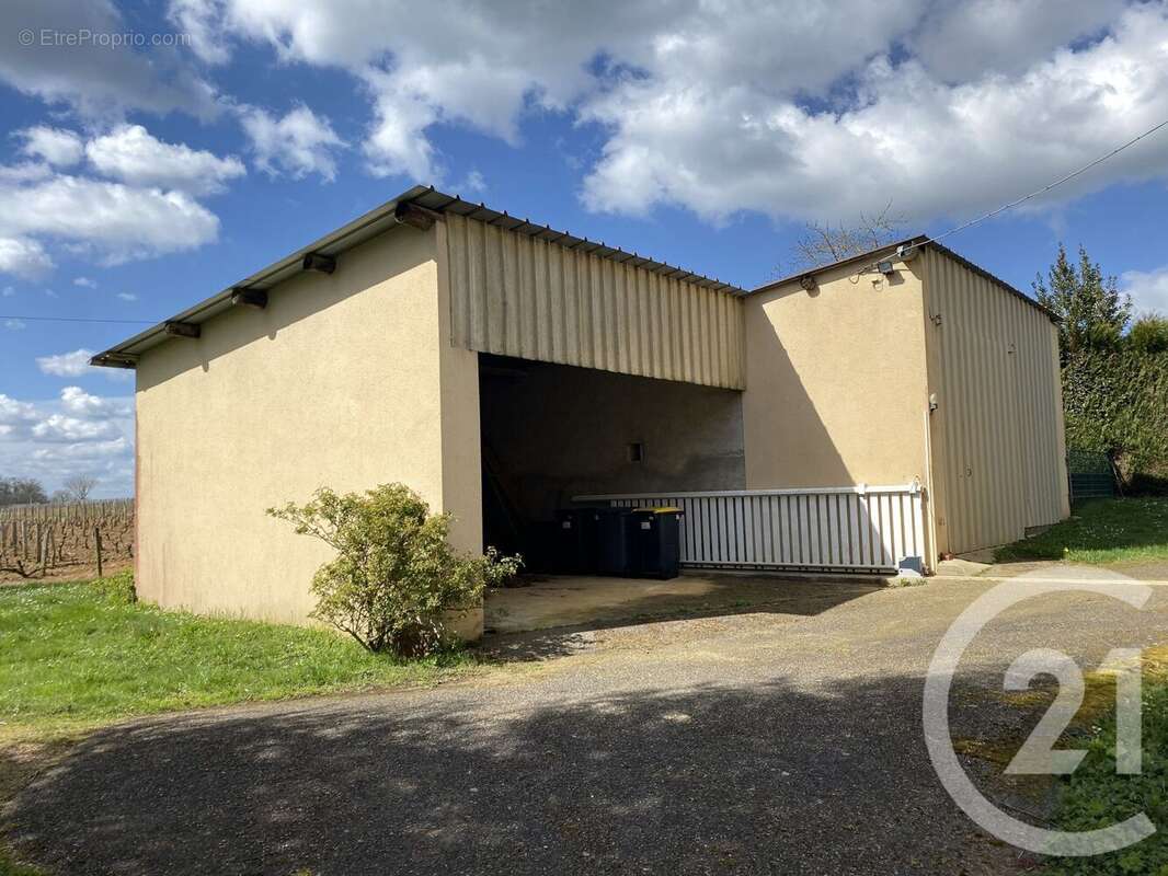 Maison à SURY-EN-VAUX