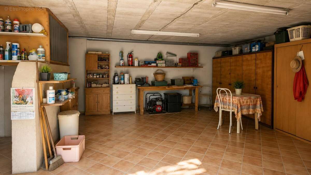 Maison à LE MUY
