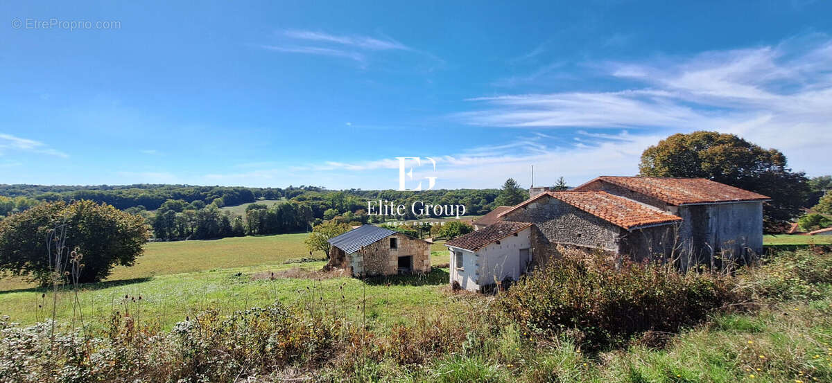 Maison à SAINT-PRIVAT-DES-PRES