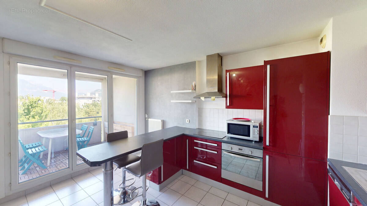 Appartement à SAINT-MARTIN-D'HERES