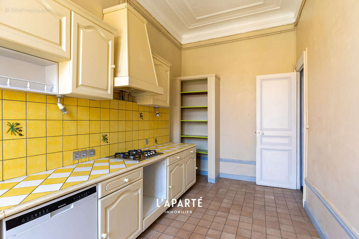 Appartement à MARSEILLE-6E