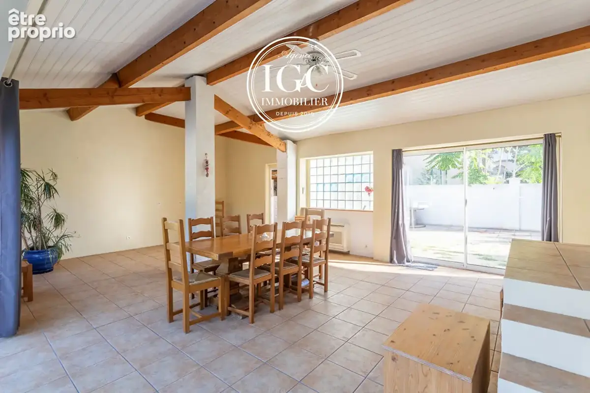 Maison T4 - 152 m² - Parcelle de 634 m² - CHATEAUNEUF LES MARTIGUES - photo 11