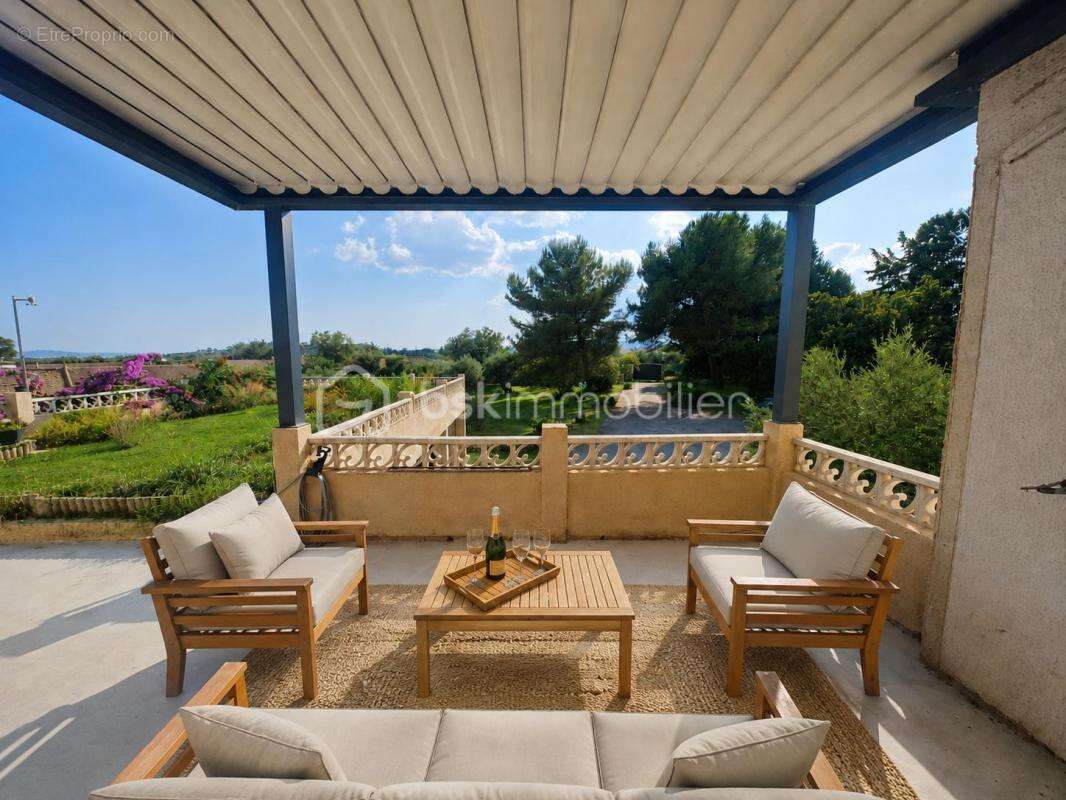 RARE !!!Aux portes de Montpellier et du bassin de Thau, propriété avec maison de 233m2 au coeur de 5000m2 constructible - photo 12