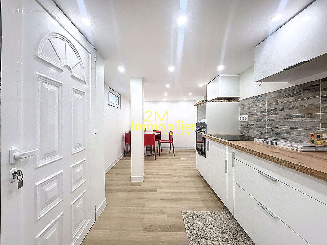 Maison à VAUX-LE-PENIL