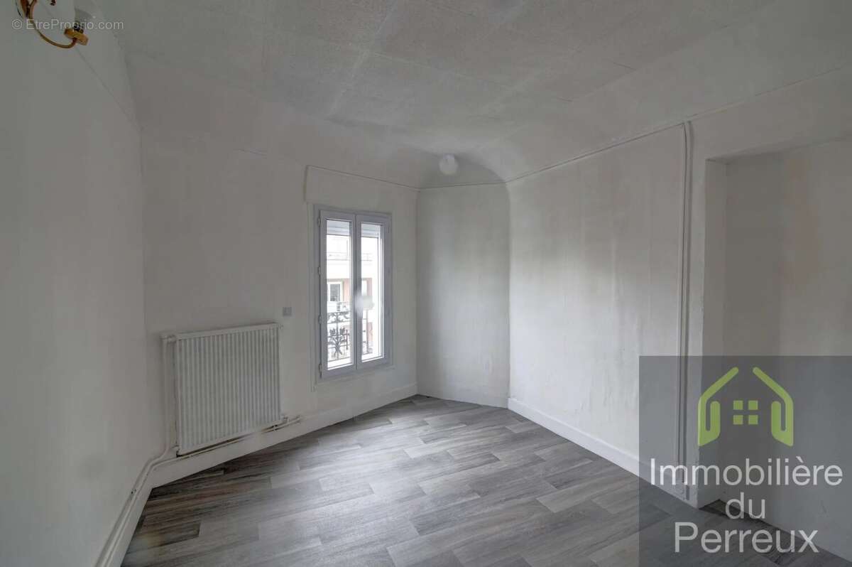 Appartement à LE PERREUX-SUR-MARNE