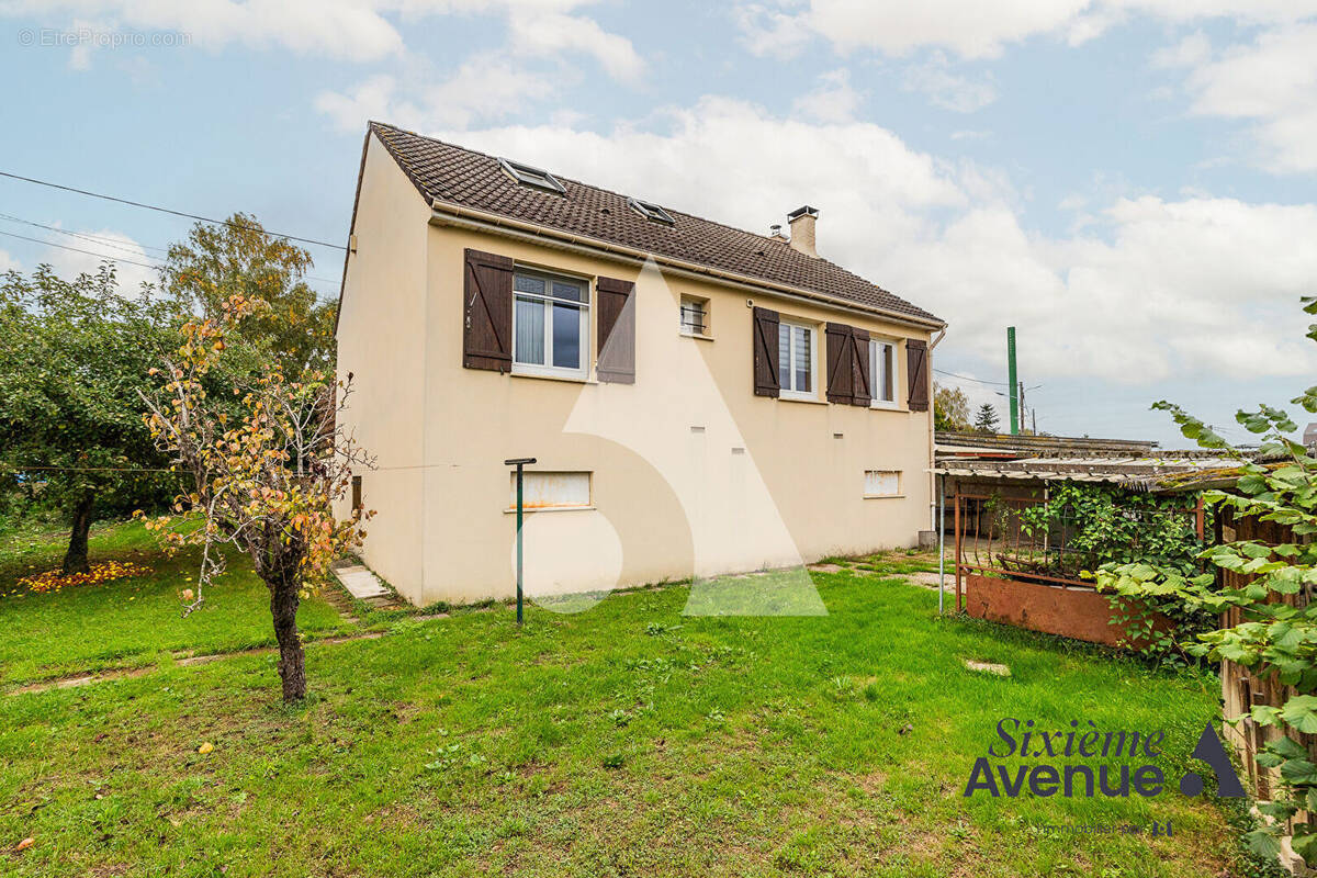 Maison à SAINT-MICHEL-SUR-ORGE