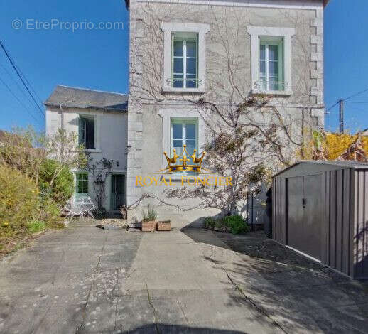 Maison 113 m² à Le Petit-Pressigny  - photo 8