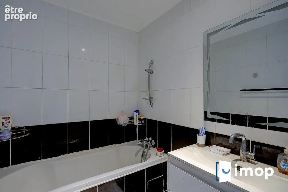 Appartement 4 pièces Métro Louis Aragon - photo 3