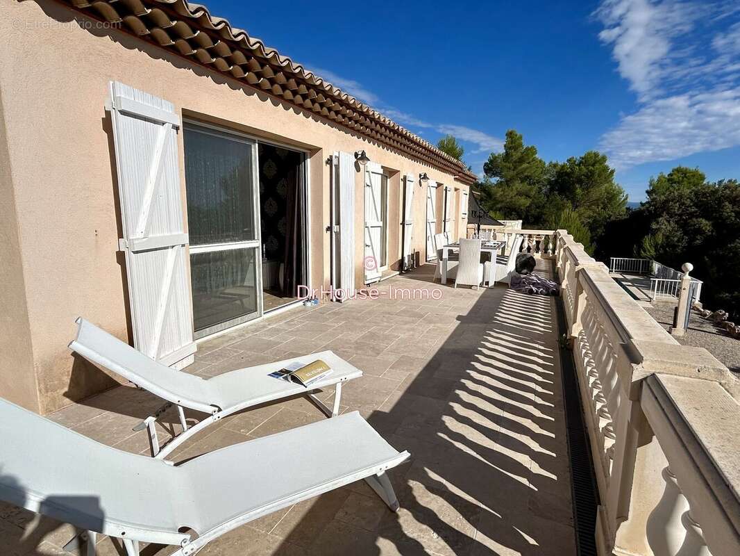 Maison à LE CANNET-DES-MAURES