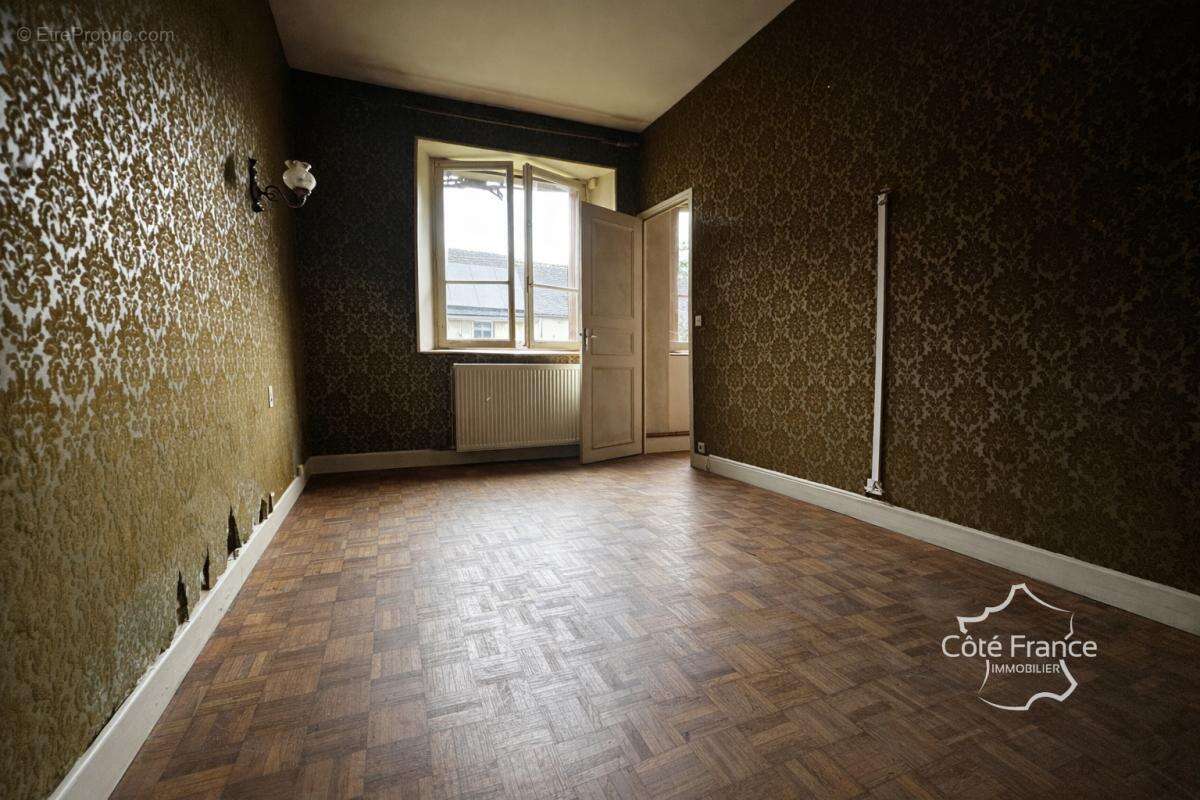 Maison à BUSSY-EN-OTHE