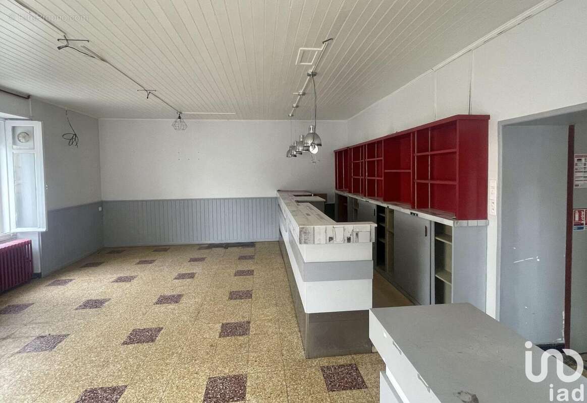 Photo 3 - Commerce à SAINT-ETIENNE-DE-MER-MORTE