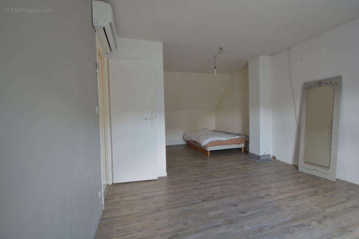 Maison à VARENNES-SUR-SEINE