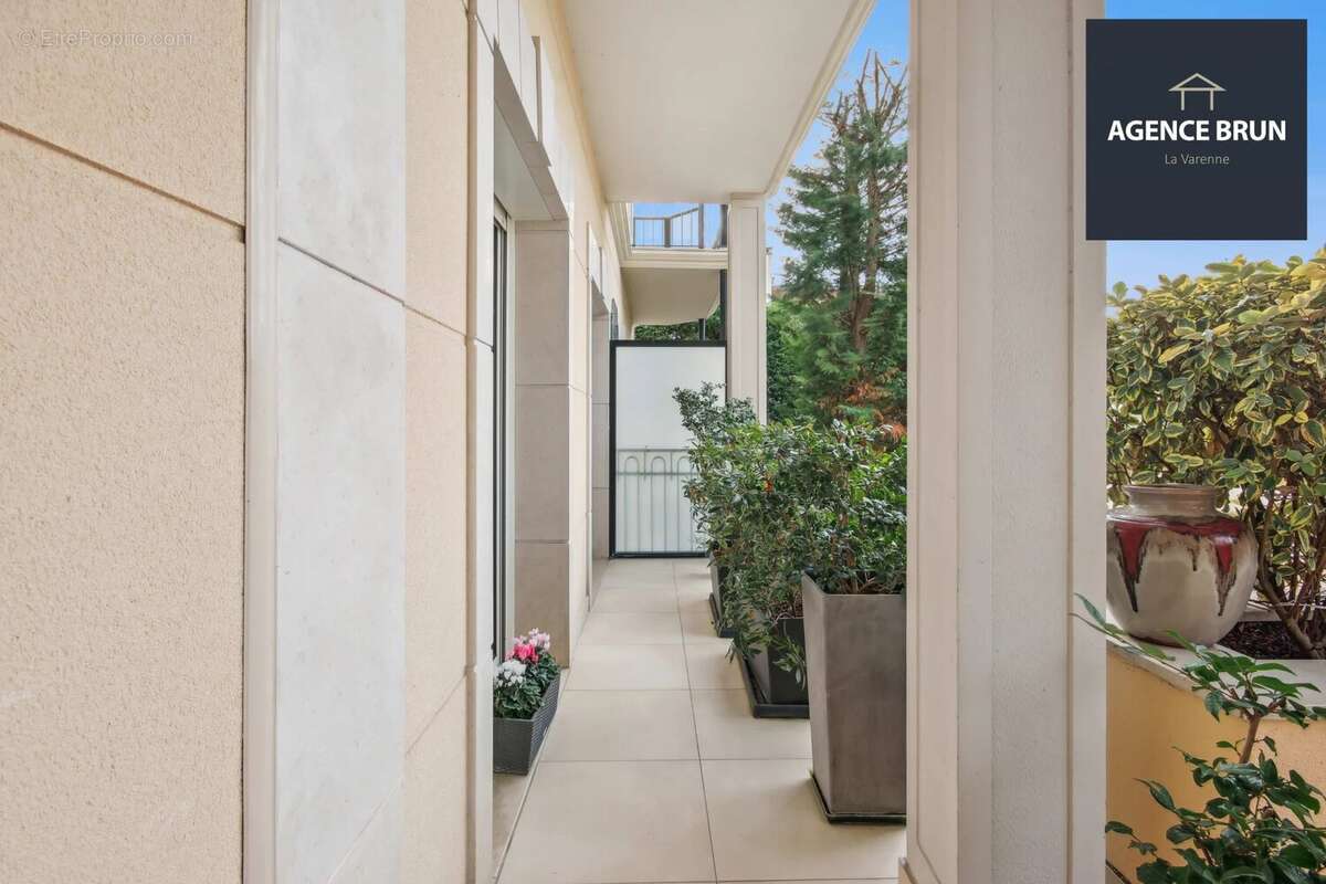 Appartement à SAINT-MAUR-DES-FOSSES