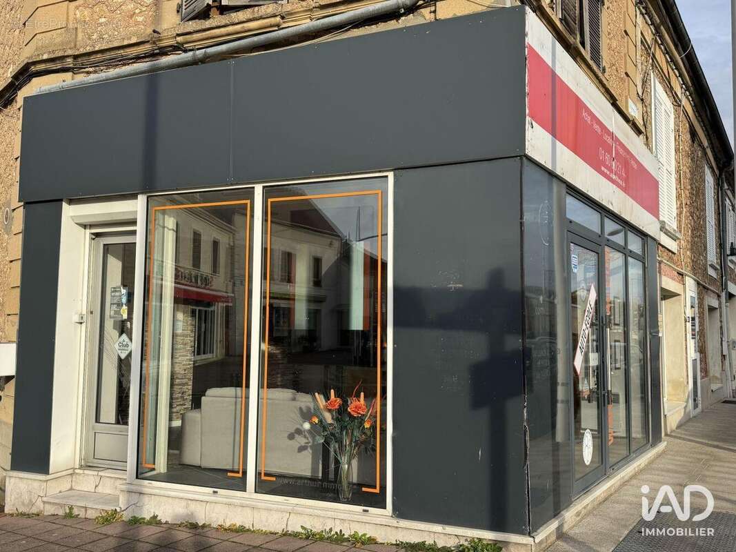 Photo 4 - Commerce à MOISSY-CRAMAYEL