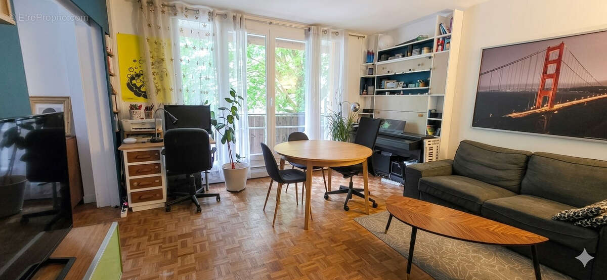 Appartement à NEAUPHLE-LE-CHATEAU