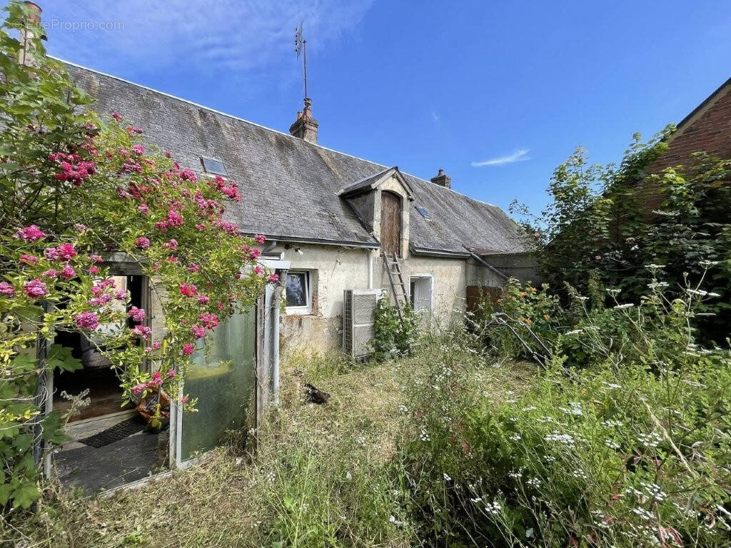 Maison à BEAUMONT-LES-AUTELS
