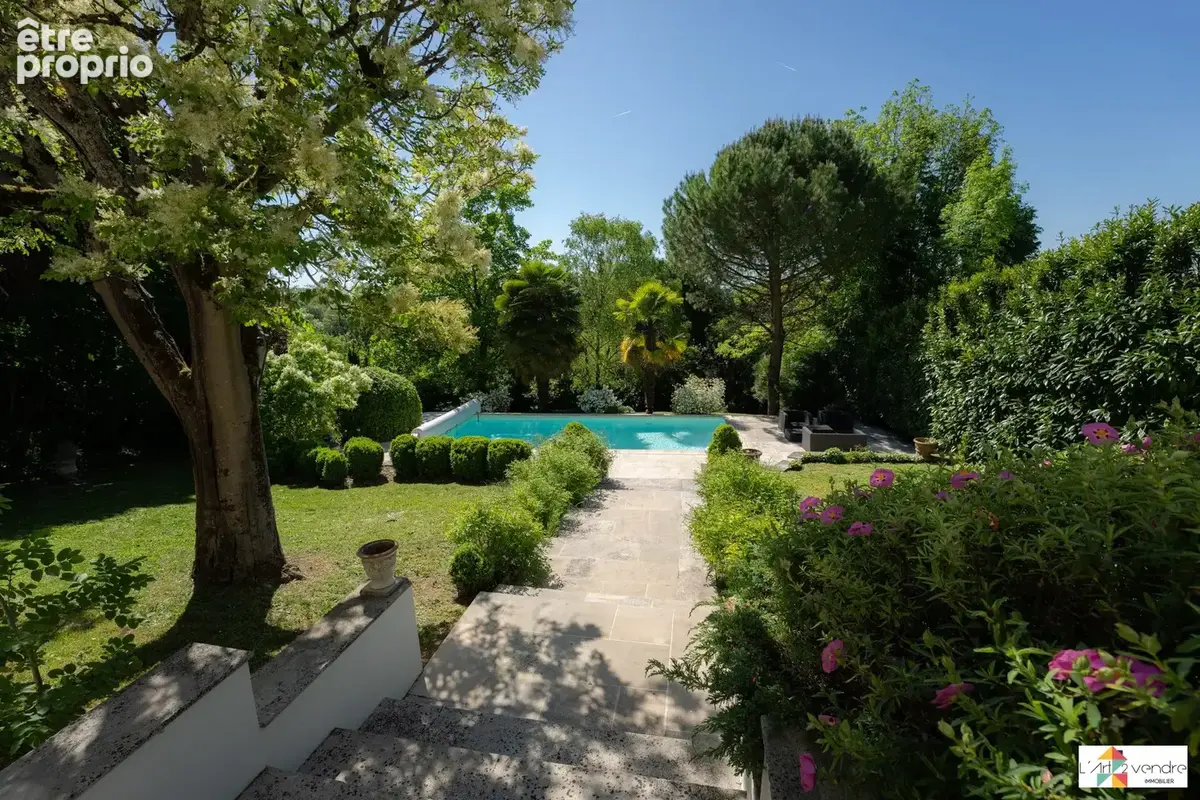 Maison 204 m² à Yerres  - photo 2