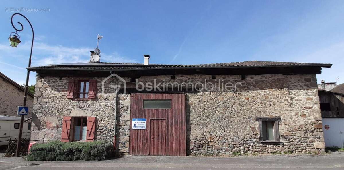 Maison à SAINT-CYR