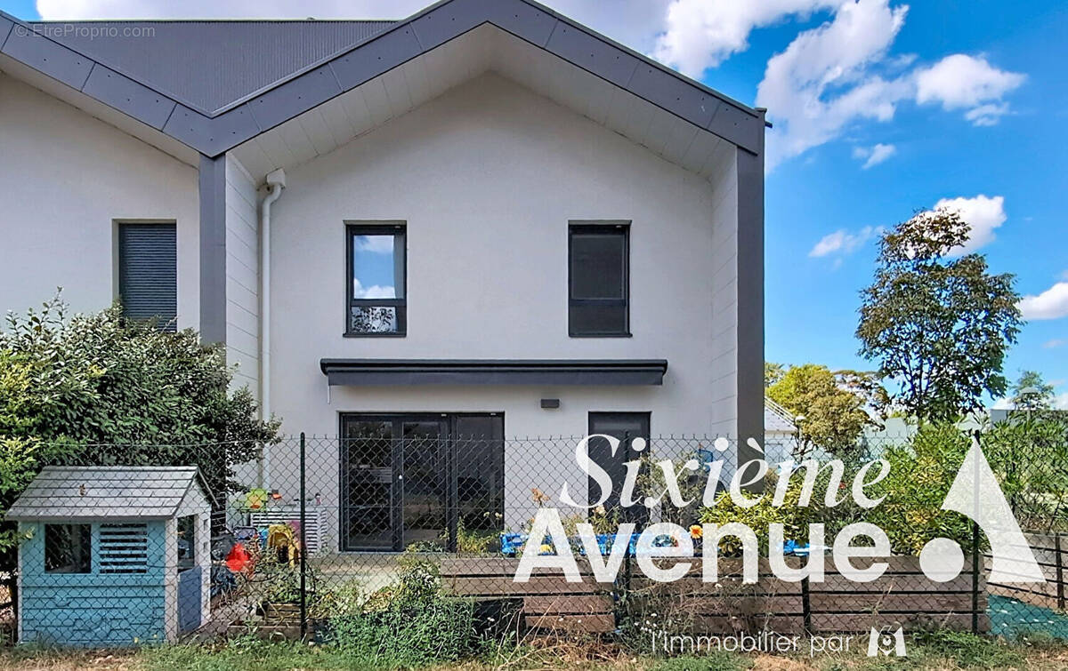 Appartement à SAINT-PRIEST